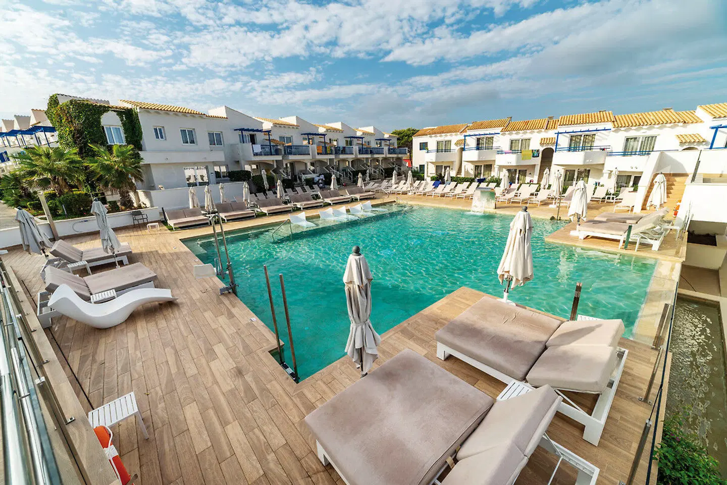 Parque Nereida Suites OUTDOOR_POOL