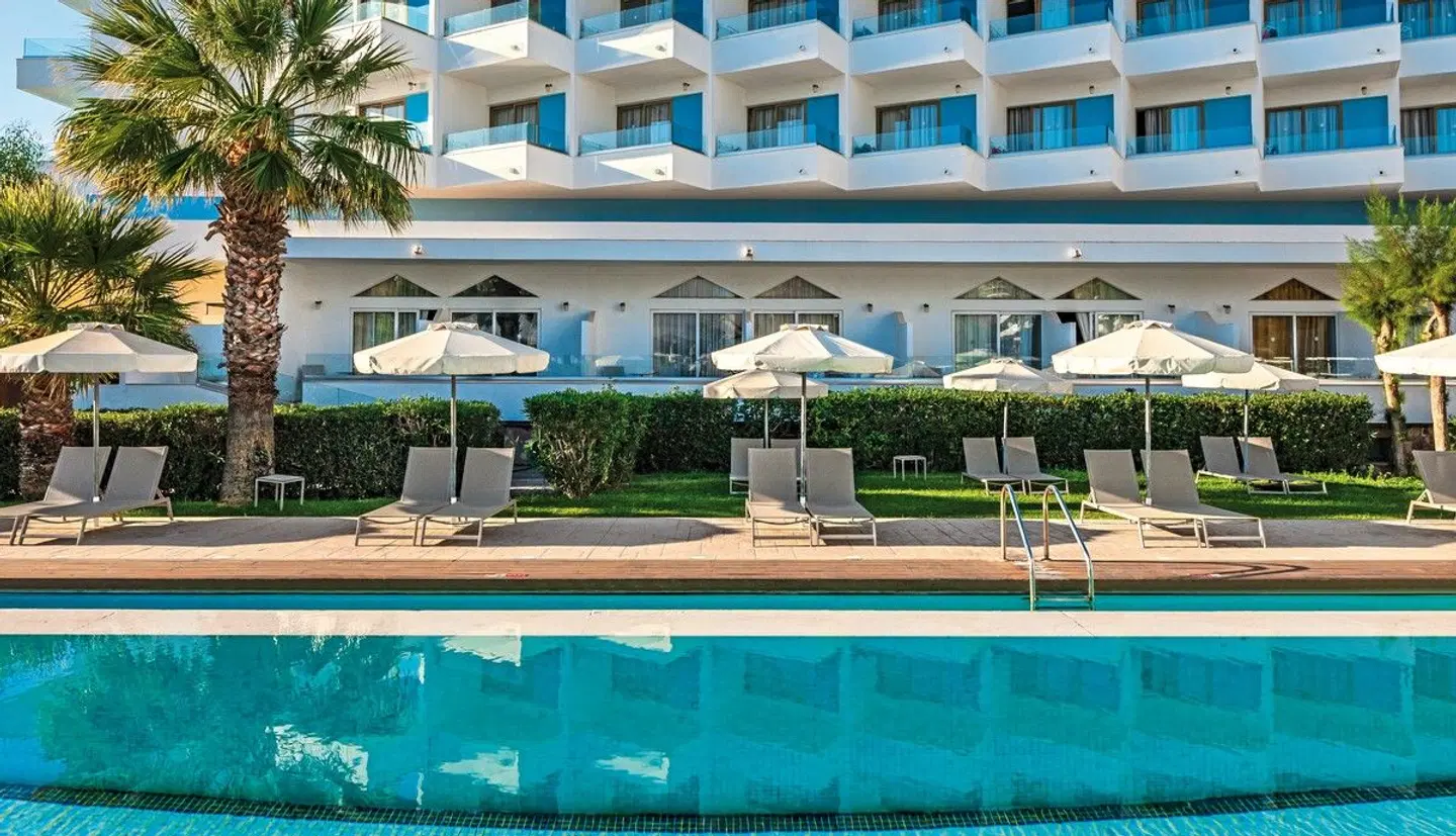 Blue Sea Beach Resort EXTERIOR