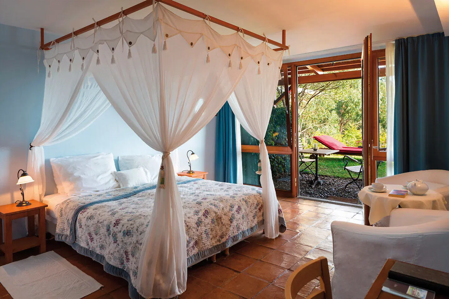 Atrio ROOM_EXAMPLE