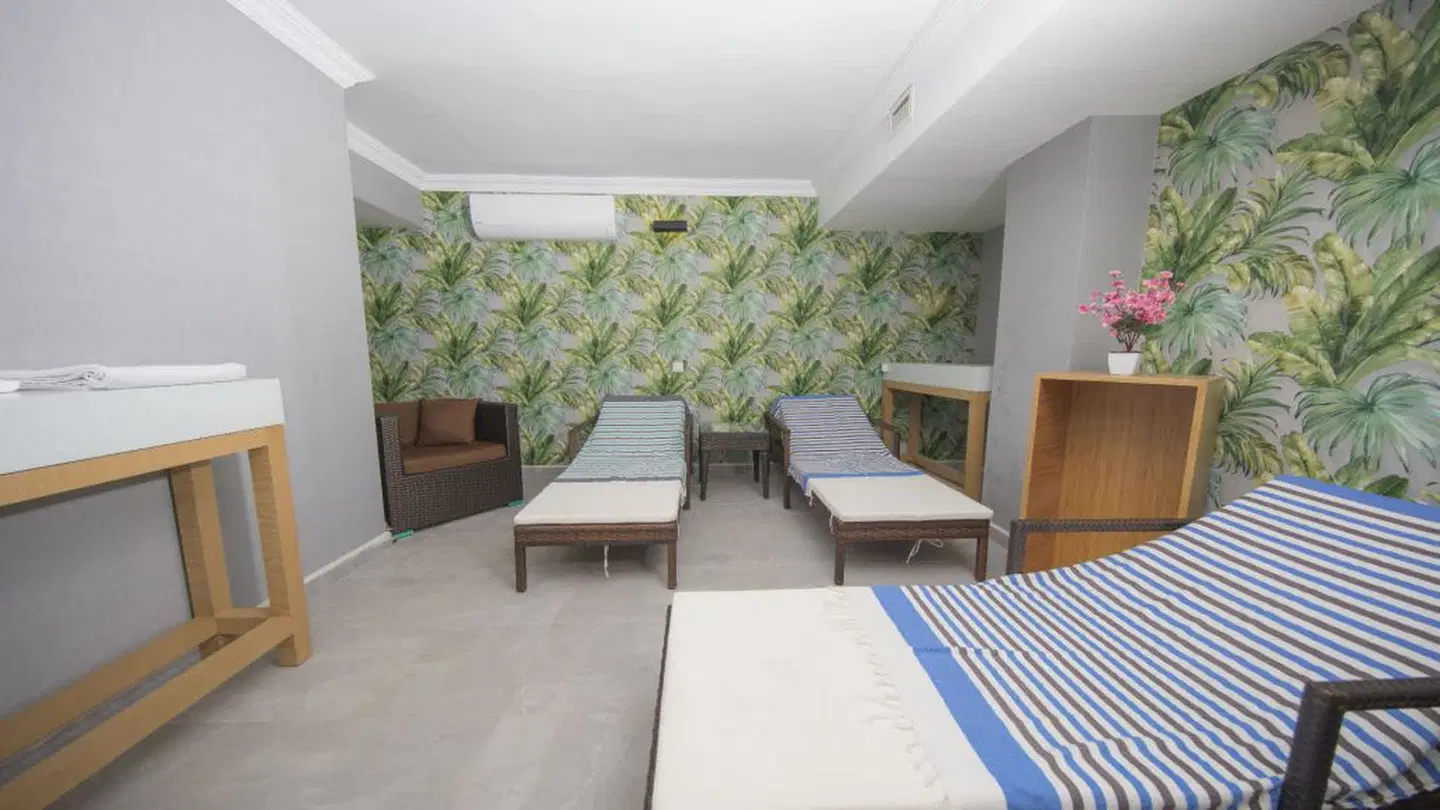 Beso Beach Hotel HEALTH_BEAUTY