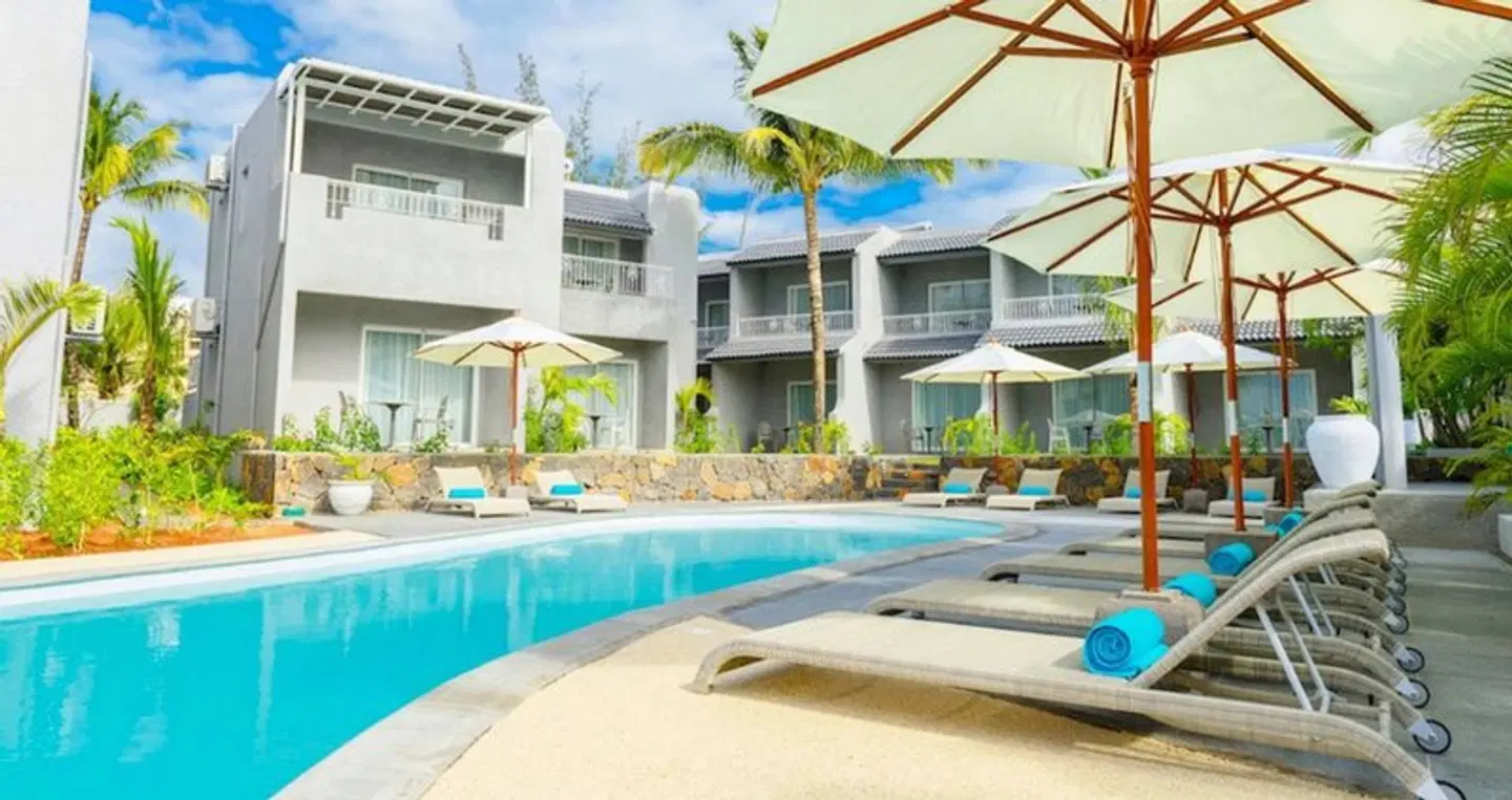 Voile Bleue OUTDOOR_POOL