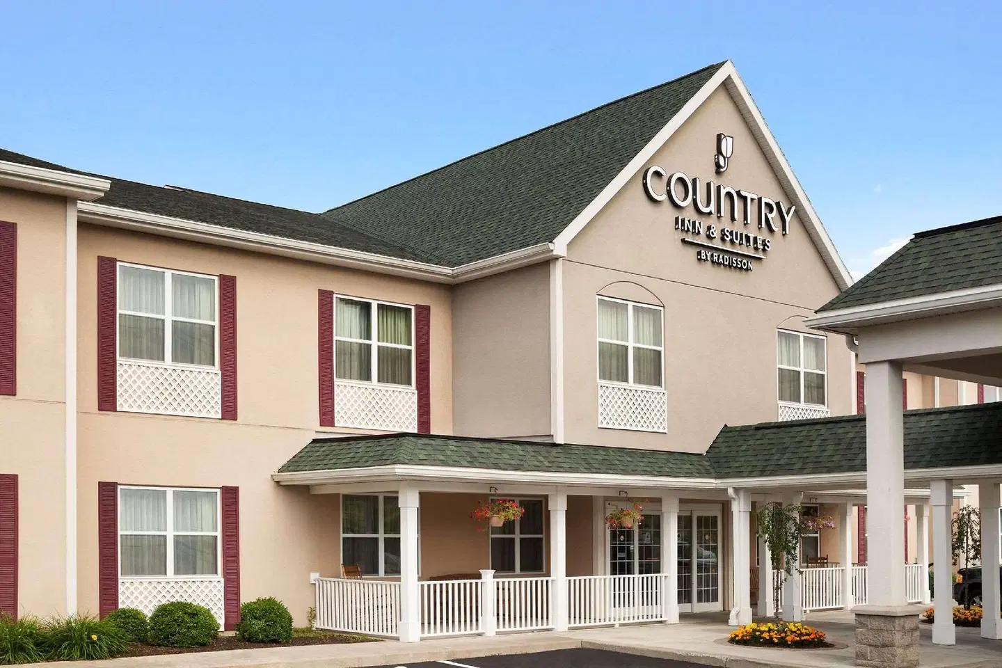 Country Inn & Suites by Radisson, Ithaca, NY EXTERIOR