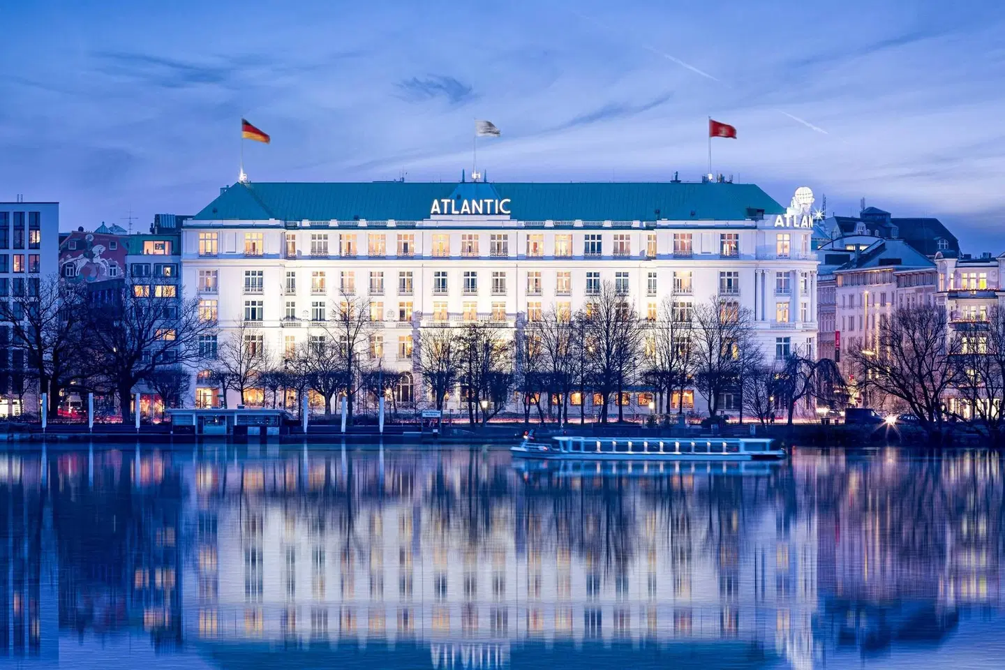 Hotel Atlantic Hamburg, Autograph Collection OUTDOOR_POOL