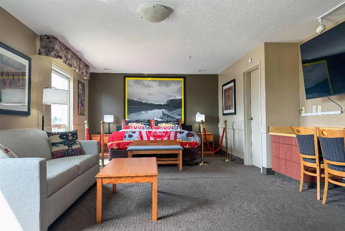Super 8 by Wyndham Edmonton South LOUNGE_LOBBY