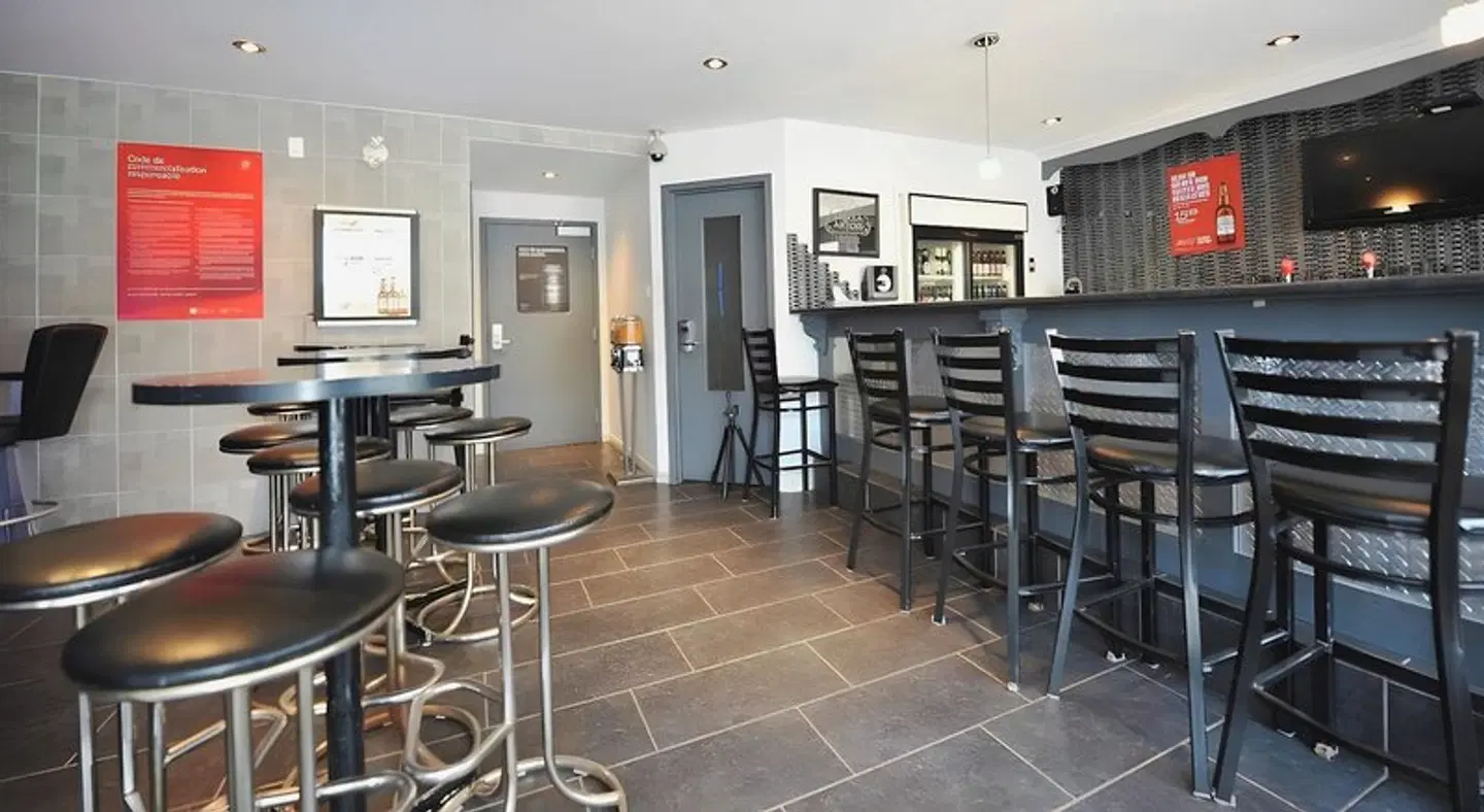 Le Voyageur Bar