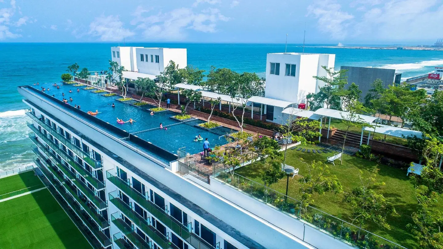 Marino Beach Colombo OUTDOOR_POOL