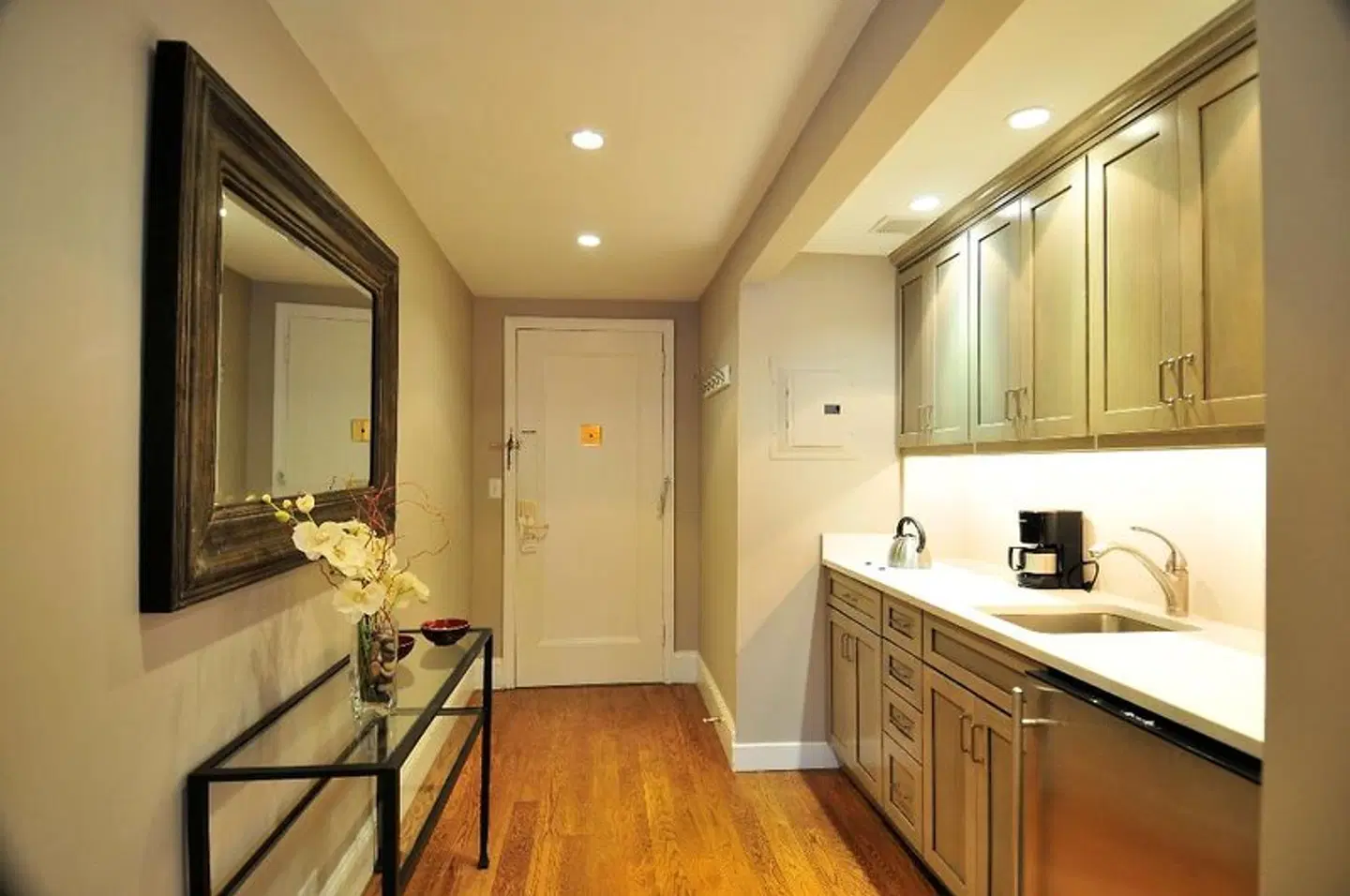Lombardy Hotel ROOM_EXAMPLE