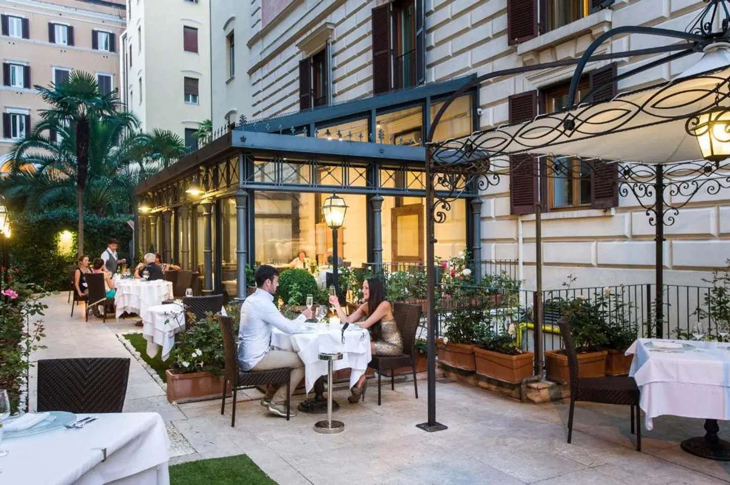 Rose Garden Palace Terrasse