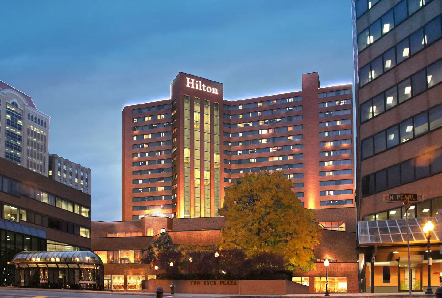 Hilton Albany EXTERIOR