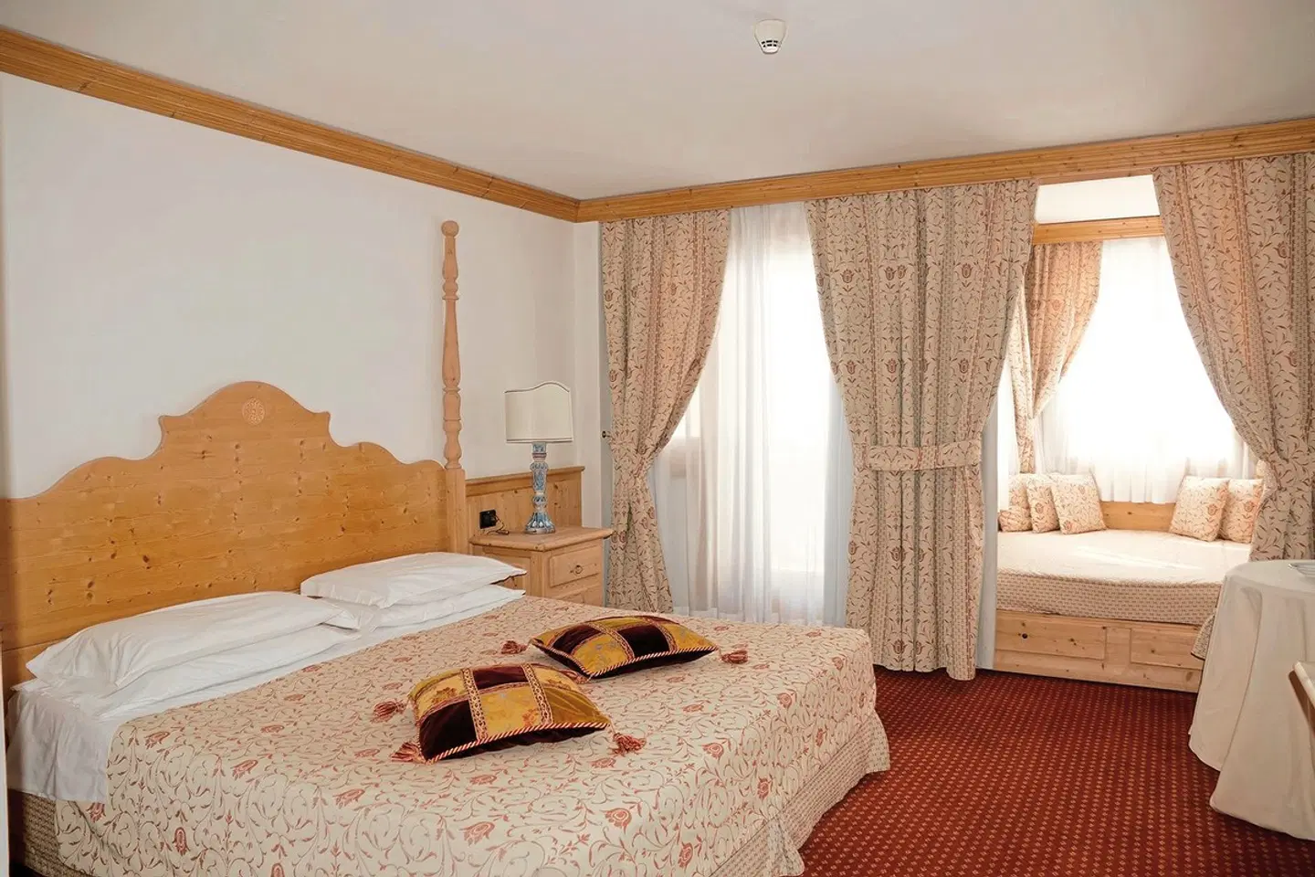 Grifone ROOM_EXAMPLE
