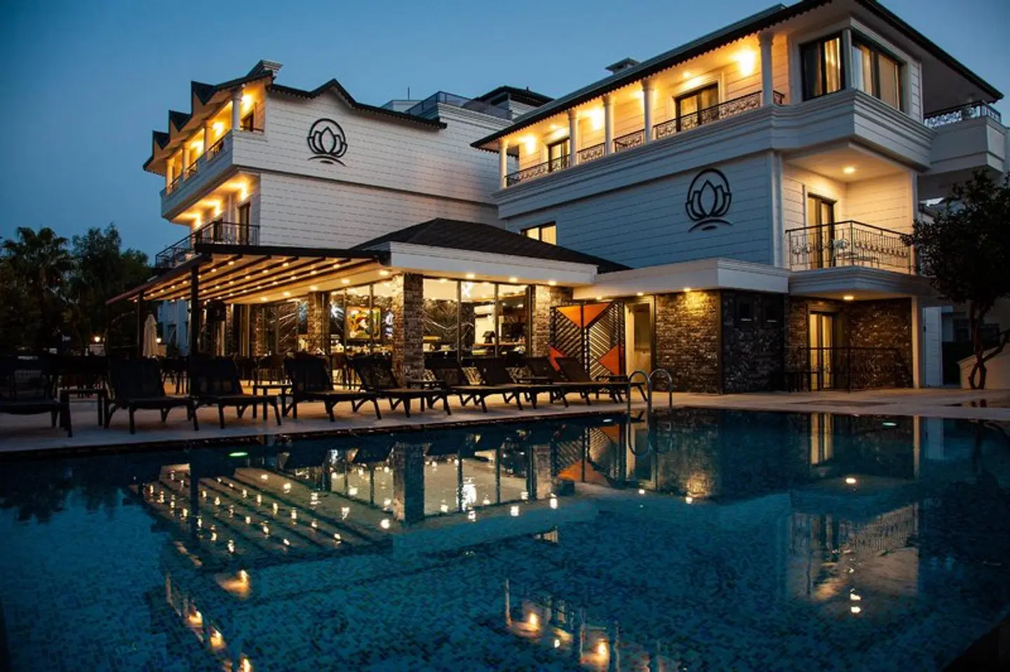 Edem Flower Hotel OUTDOOR_POOL