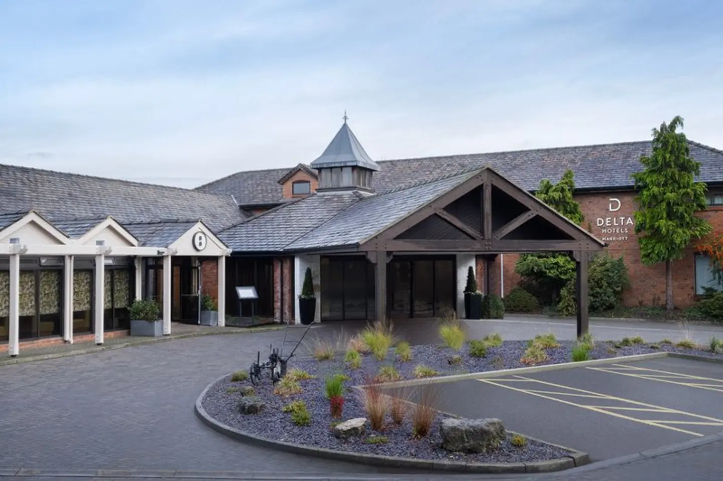 Delta Hotels by Marriott Manchester Airport Terrasse