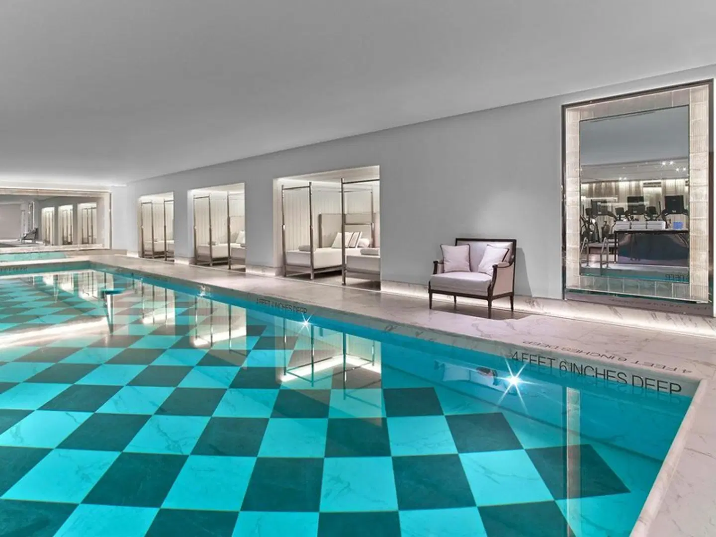 Baccarat Hotel and Residences New York Hallenbad