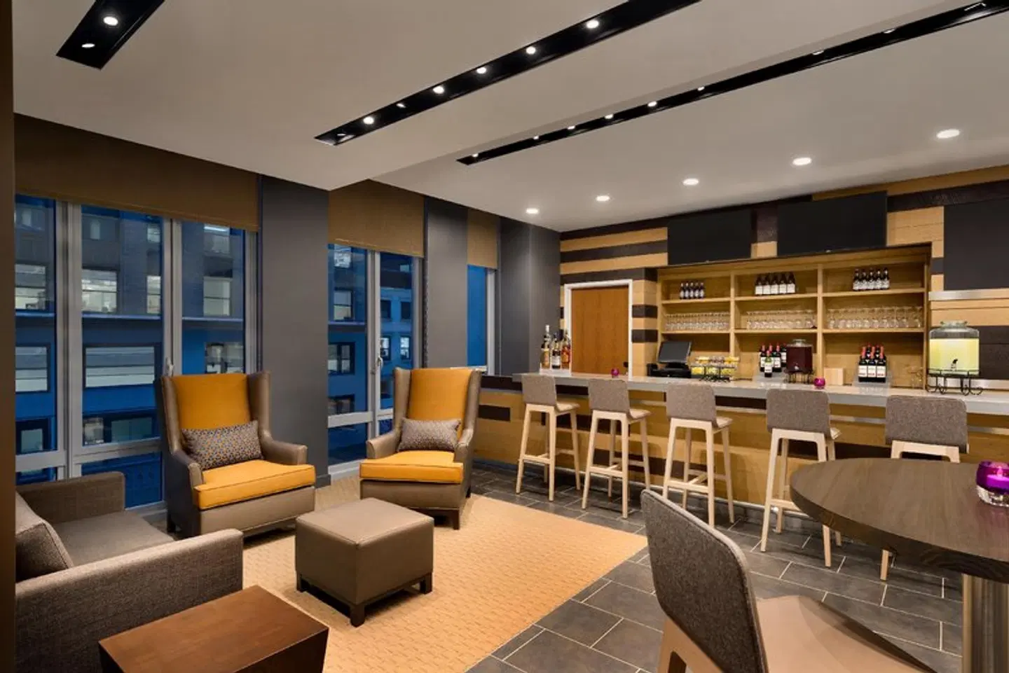 Embassy Suites by Hilton New York - Midtown Manhattan Bar