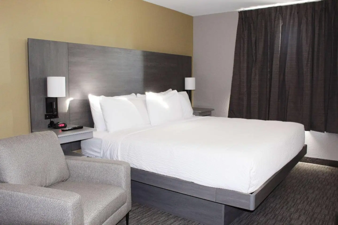 Days Inn By Wyndham Stony Plain ROOM_EXAMPLE