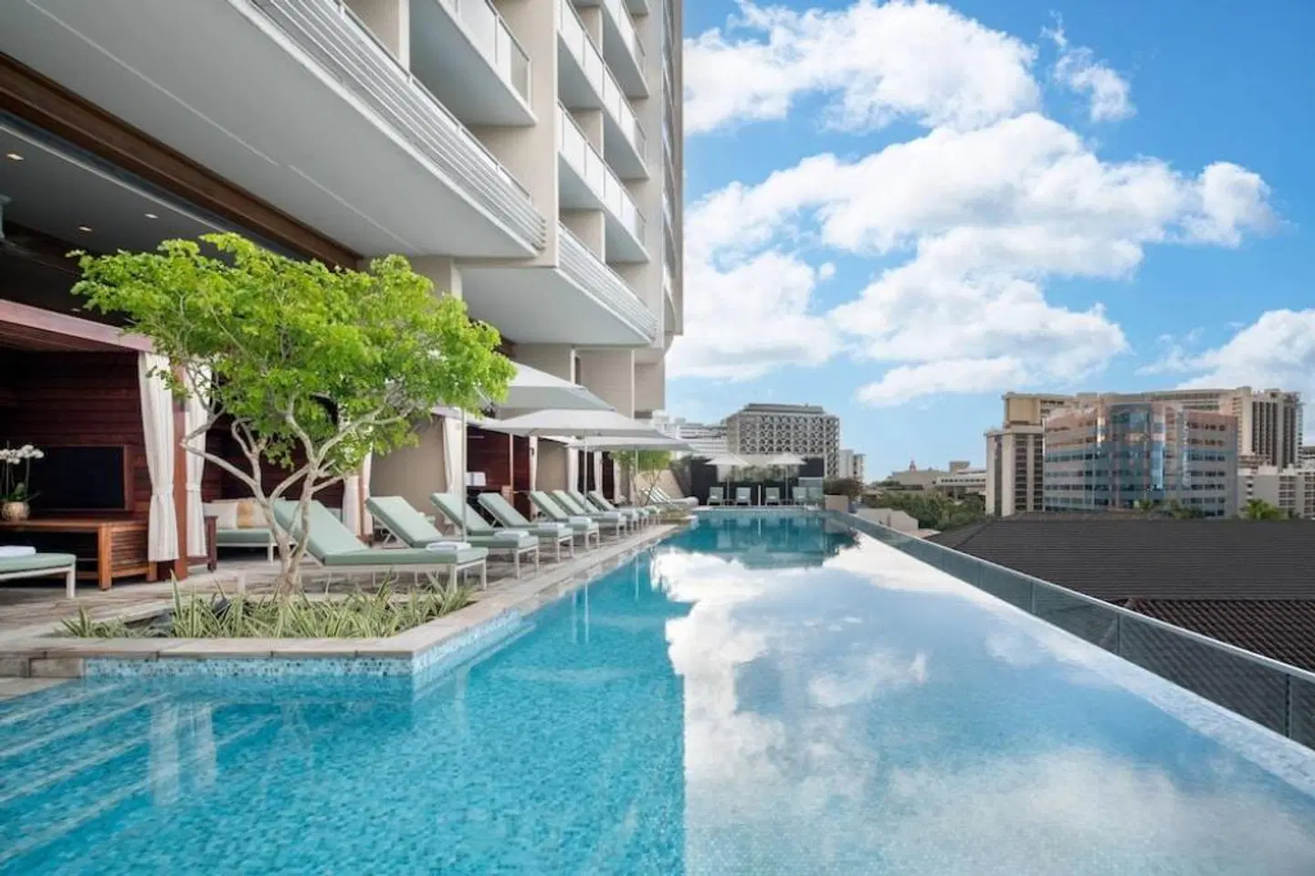 The Ritz-Carlton Residences, Waikiki Beach OUTDOOR_POOL