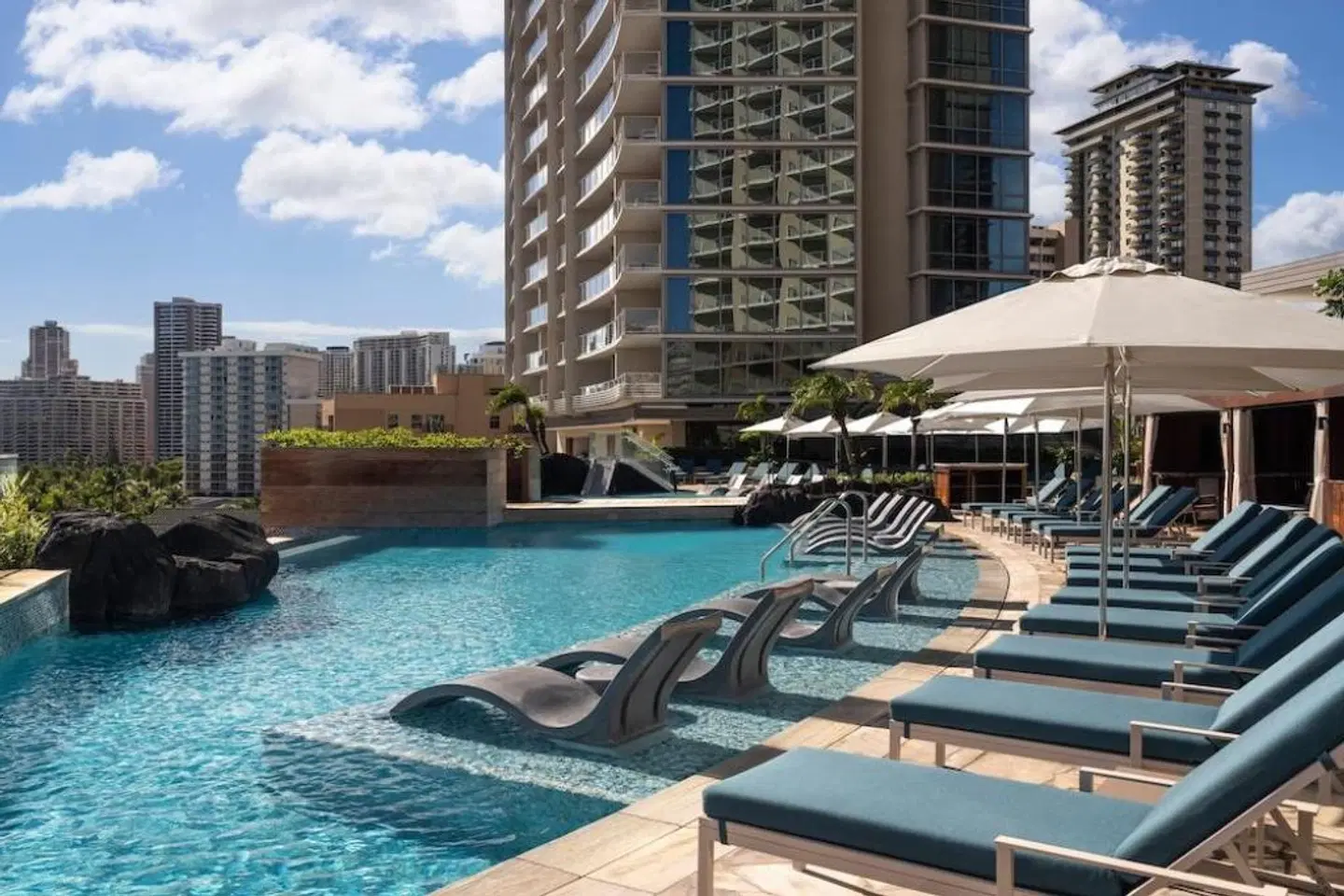 The Ritz-Carlton Residences, Waikiki Beach OUTDOOR_POOL