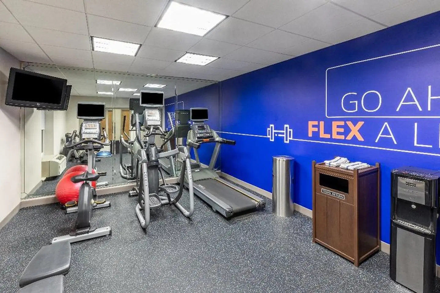 Holiday Inn Express & Suites Vicksburg by IHG SPORTS_AND_LEISURE