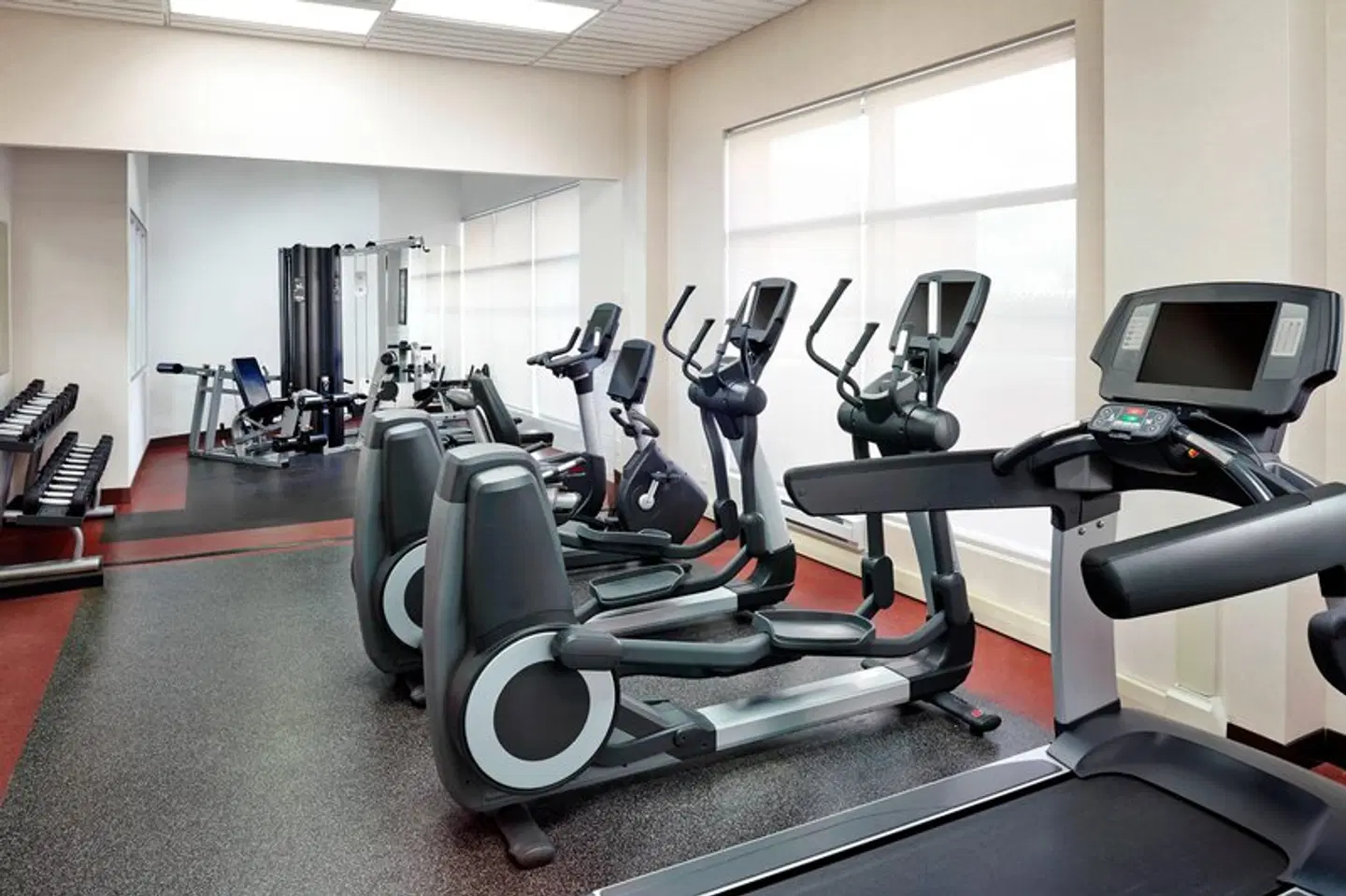 Four Points by Sheraton Calgary Airport SPORTS_AND_LEISURE