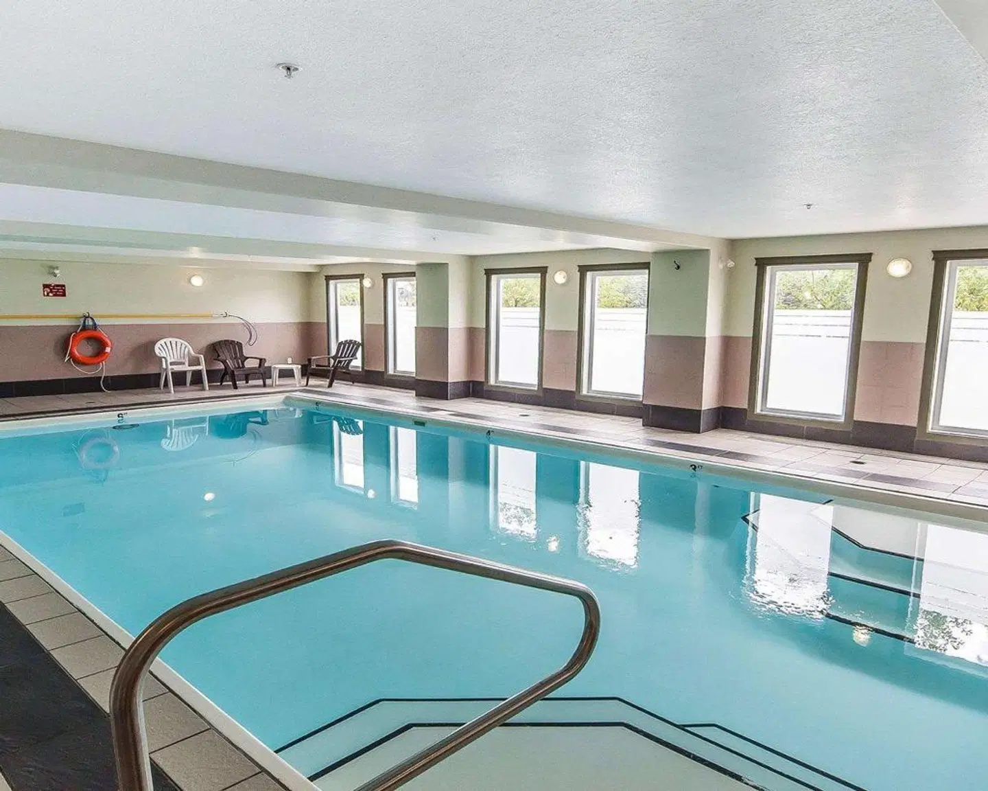 Velora Hinton, an Ascend Collection Hotel Hallenbad