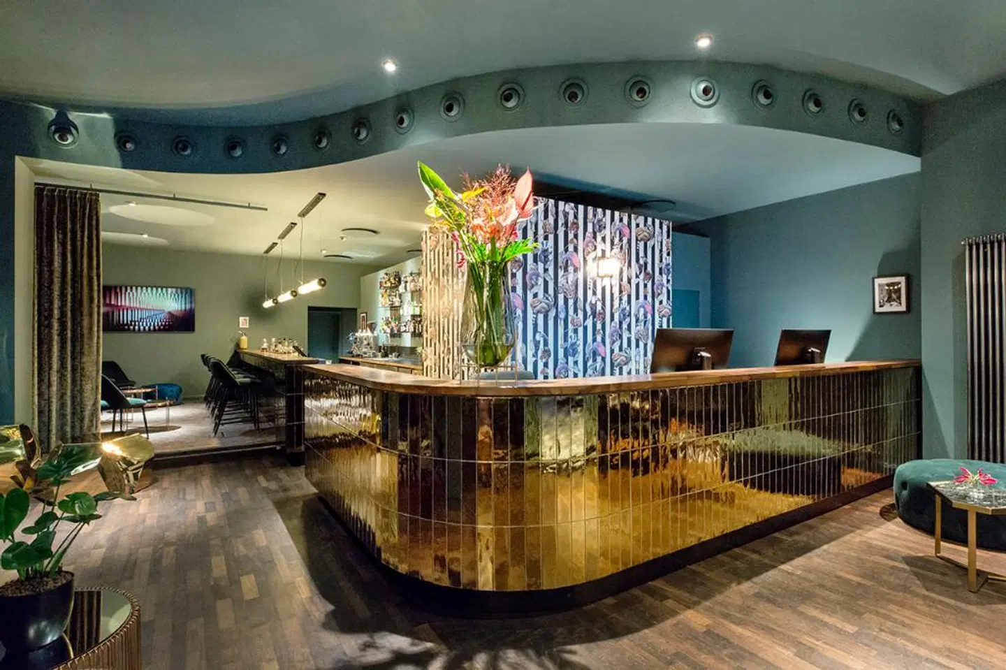 Manhattan Bar