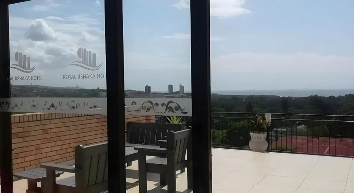 Royal Ushaka Hotel Morningside Terrasse