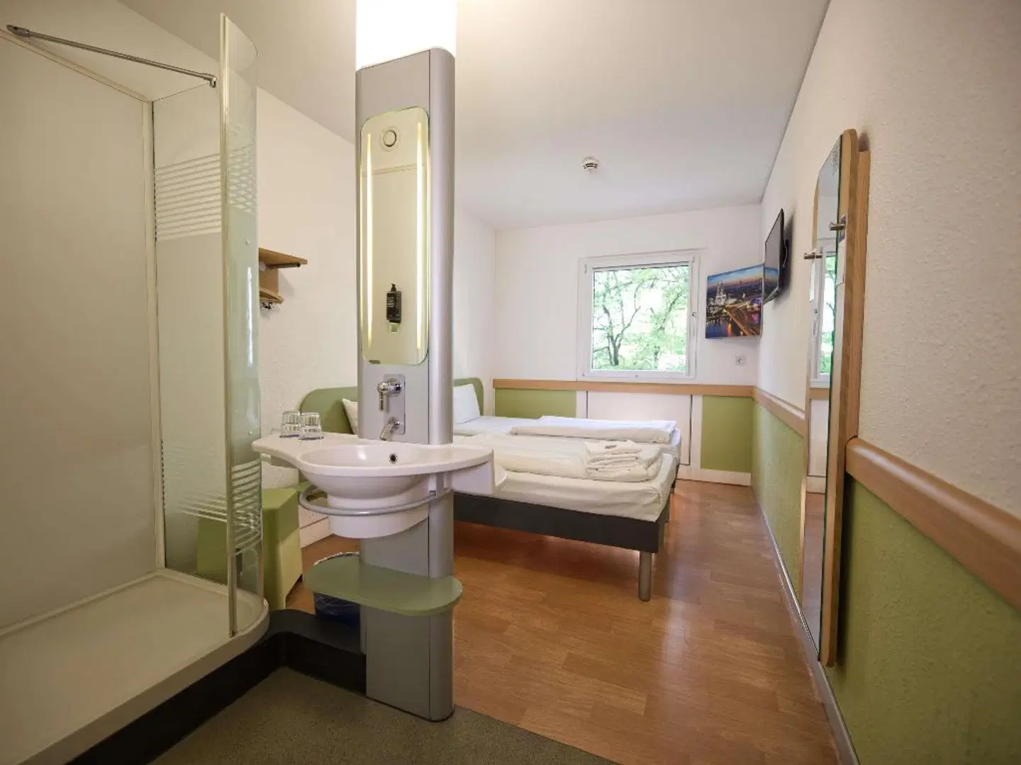 ibis budget Koeln Messe Badezimmer