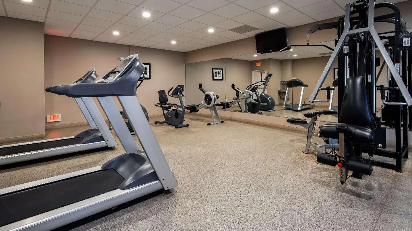 Best Western Plus at the Convention Center SPORTS_AND_LEISURE