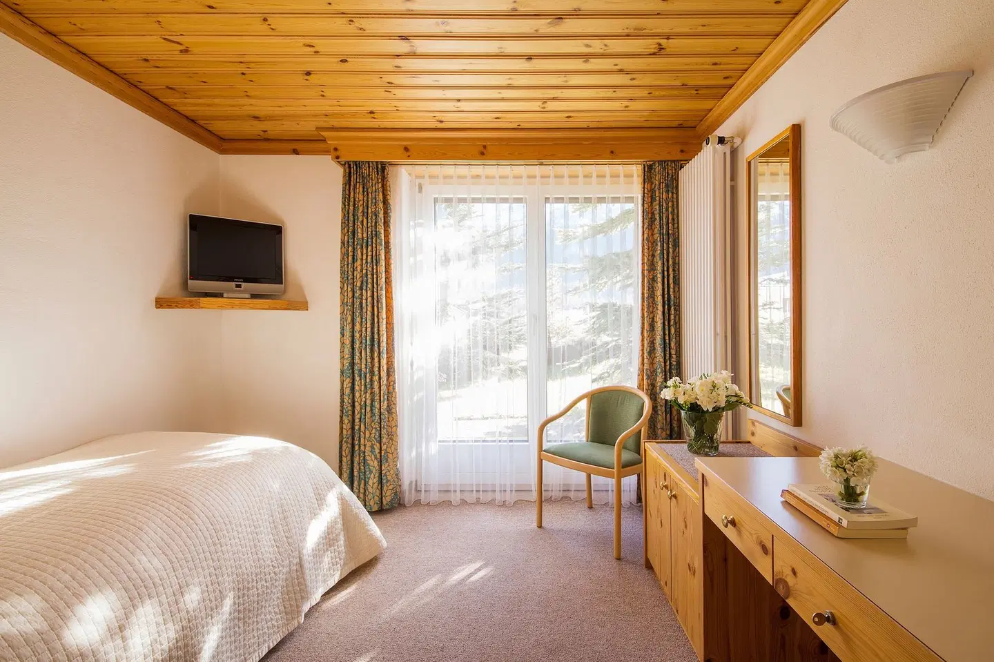 Europa ROOM_EXAMPLE