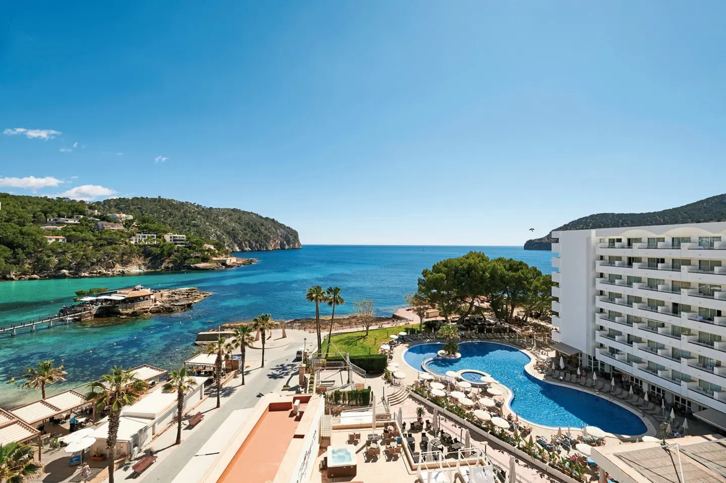 Alua Gran Camp de Mar Strand