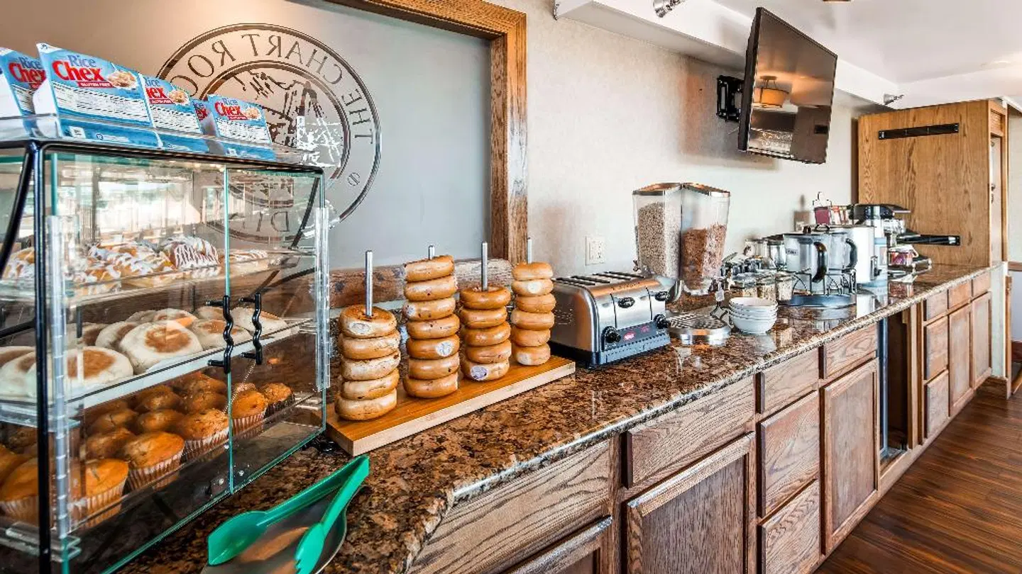 Best Western Kodiak Inn & Convention Center Bar