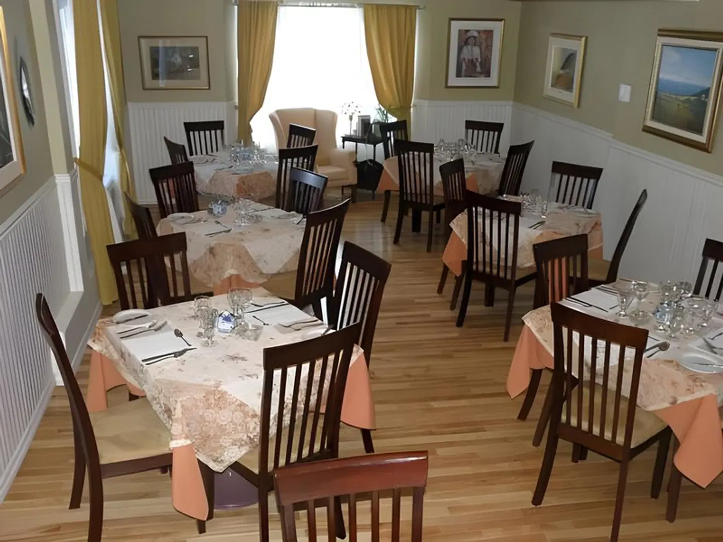 Auberge les Deux Pignons Restaurant