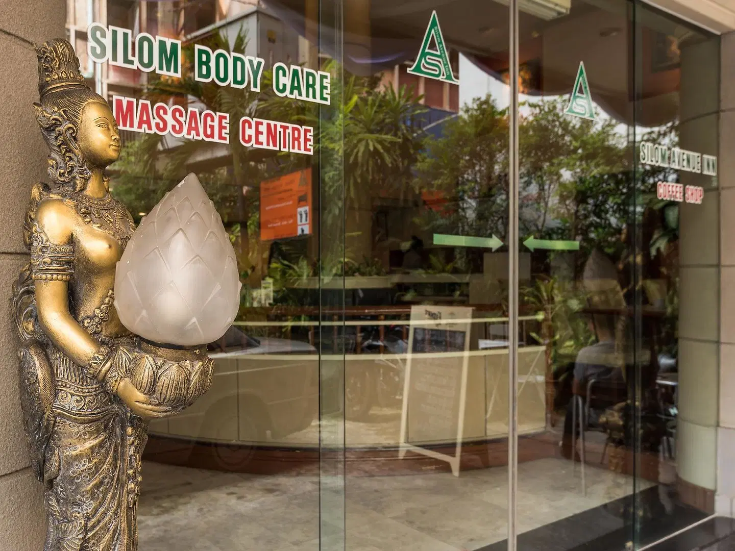 Silom Avenue Inn BAR