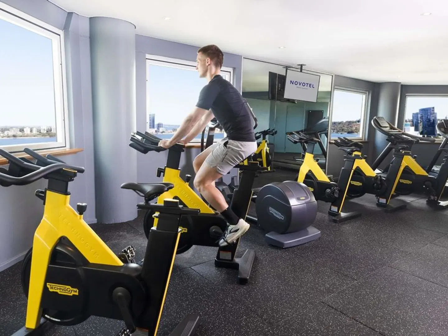 Novotel Perth Langley Hotel SPORTS_AND_LEISURE