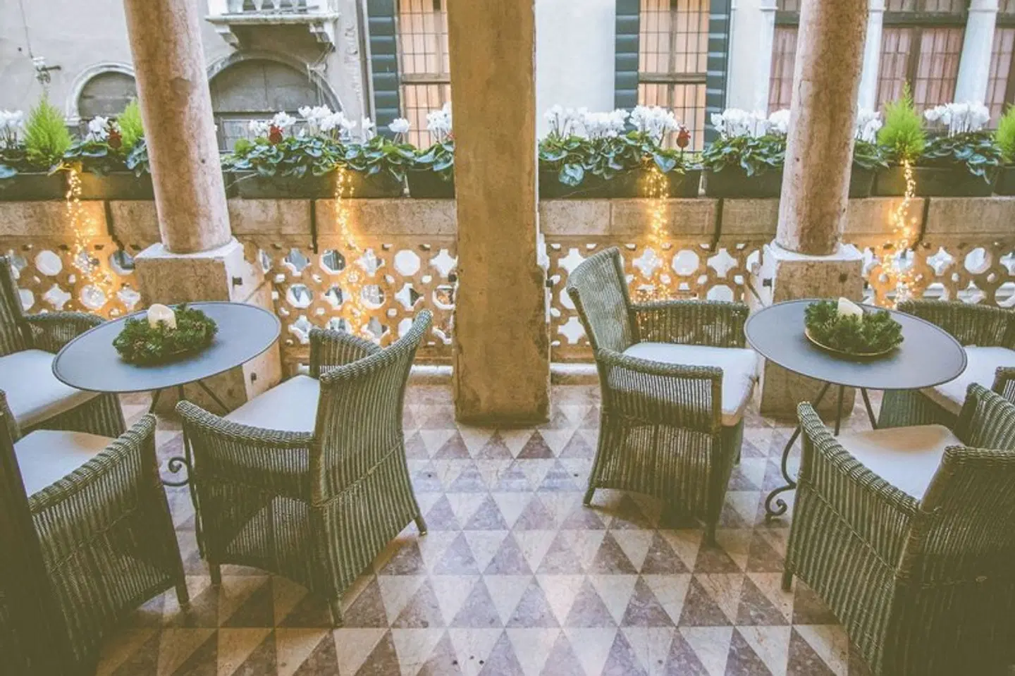 Dona Palace Restaurant