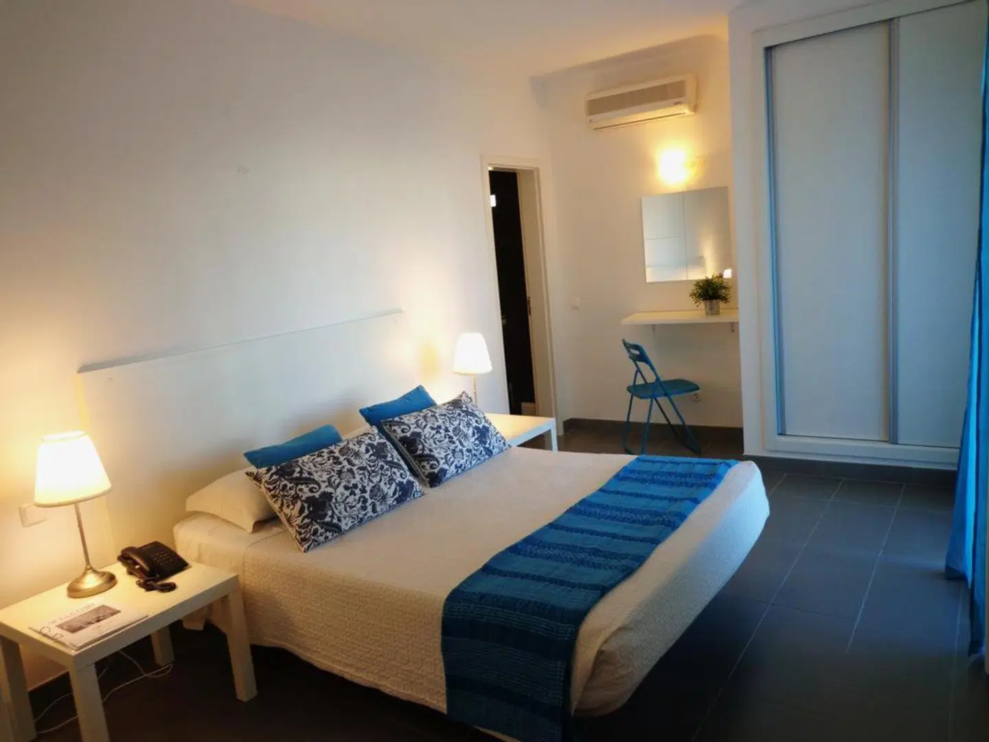 KR Hotel ROOM_EXAMPLE