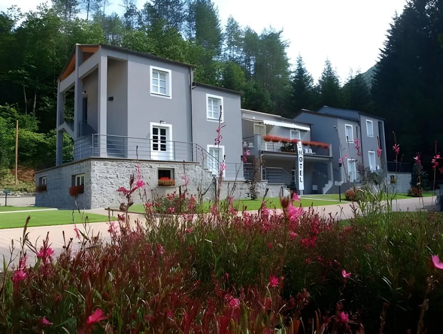 Abetaia EXTERIOR