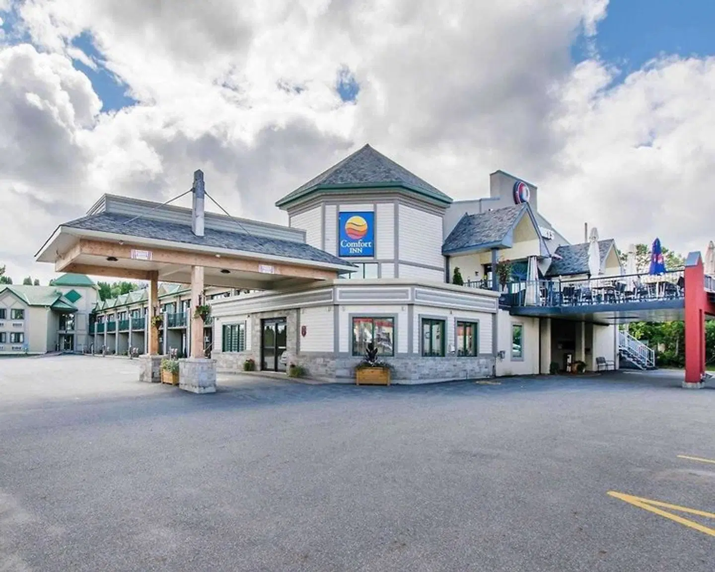 Comfort Inn Mont Laurier EXTERIOR