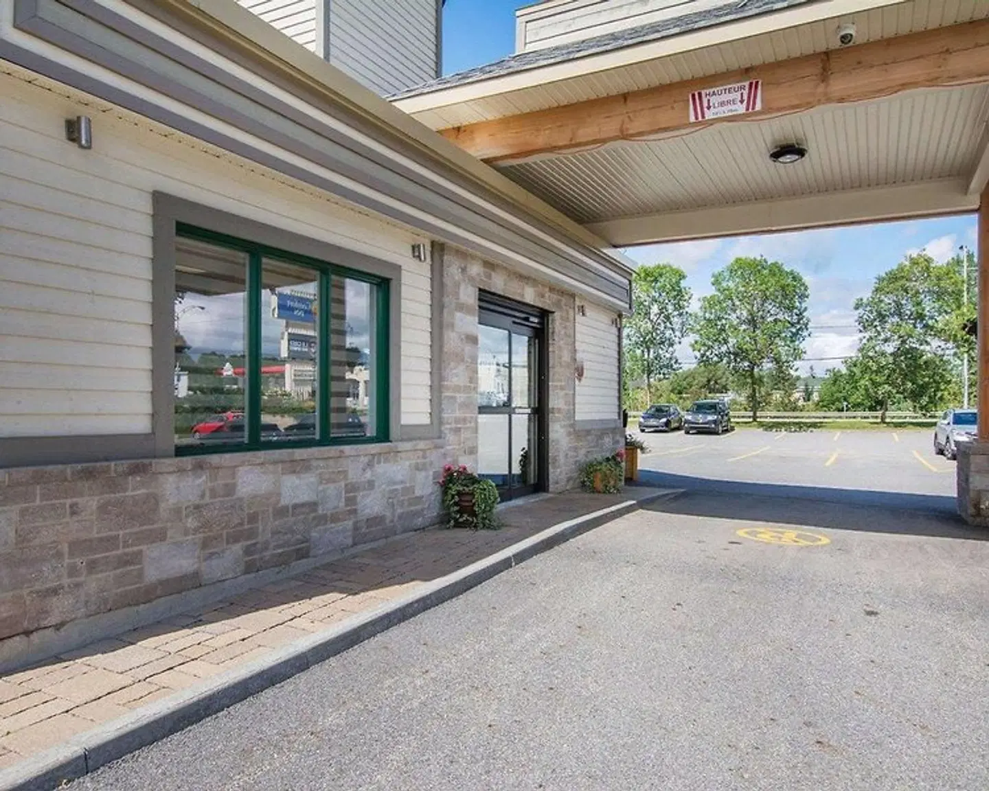 Comfort Inn Mont Laurier EXTERIOR