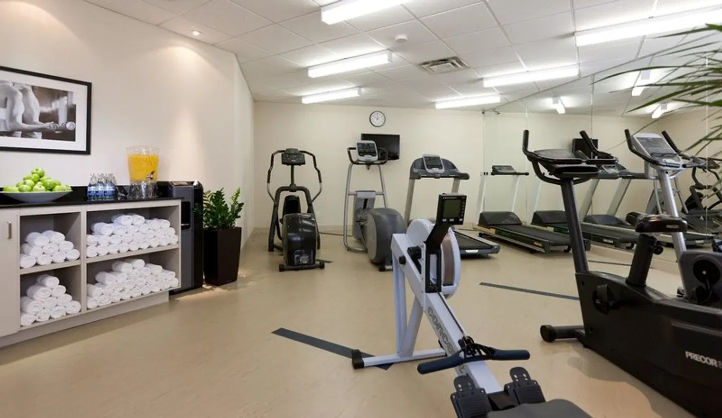 Holiday Inn Laval Montreal SPORTS_AND_LEISURE