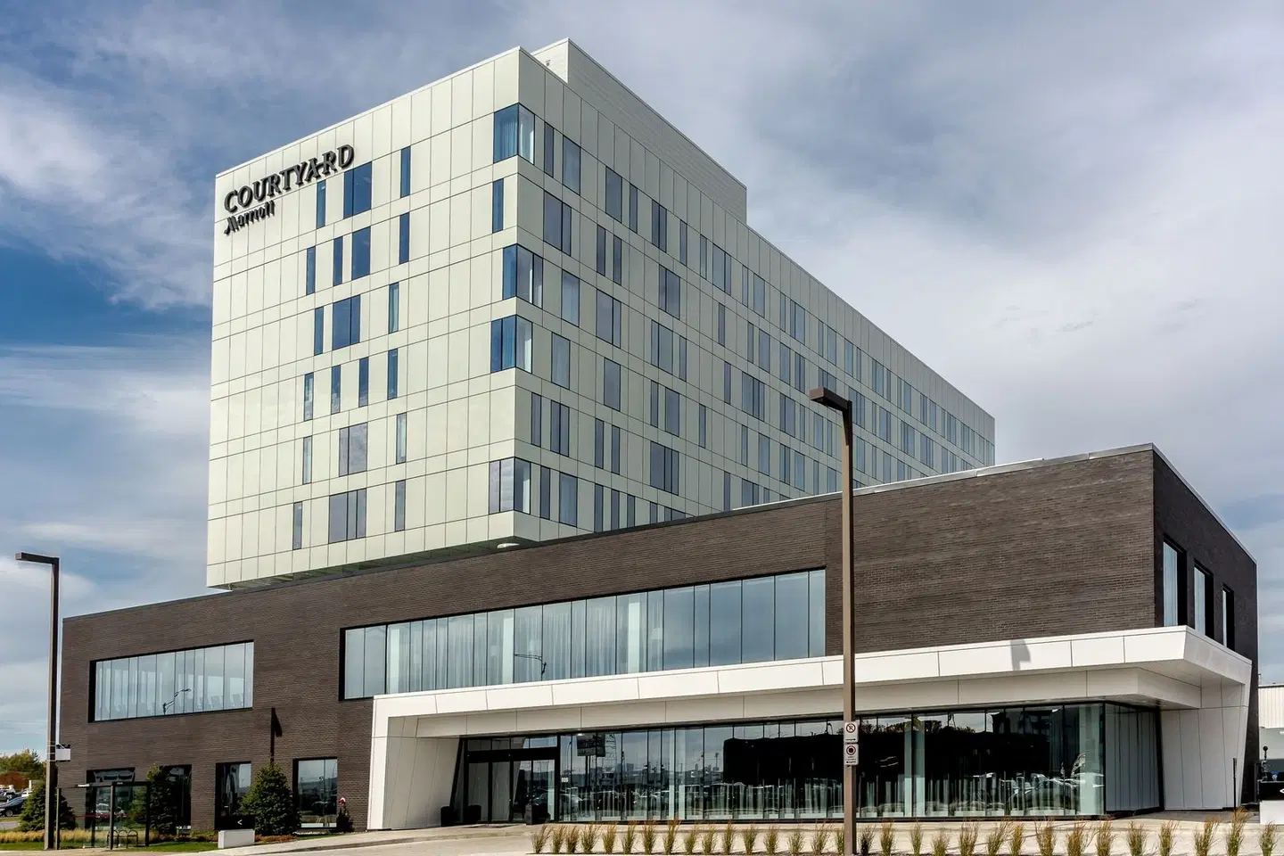 Courtyard by Marriott Quebec City EXTERIOR