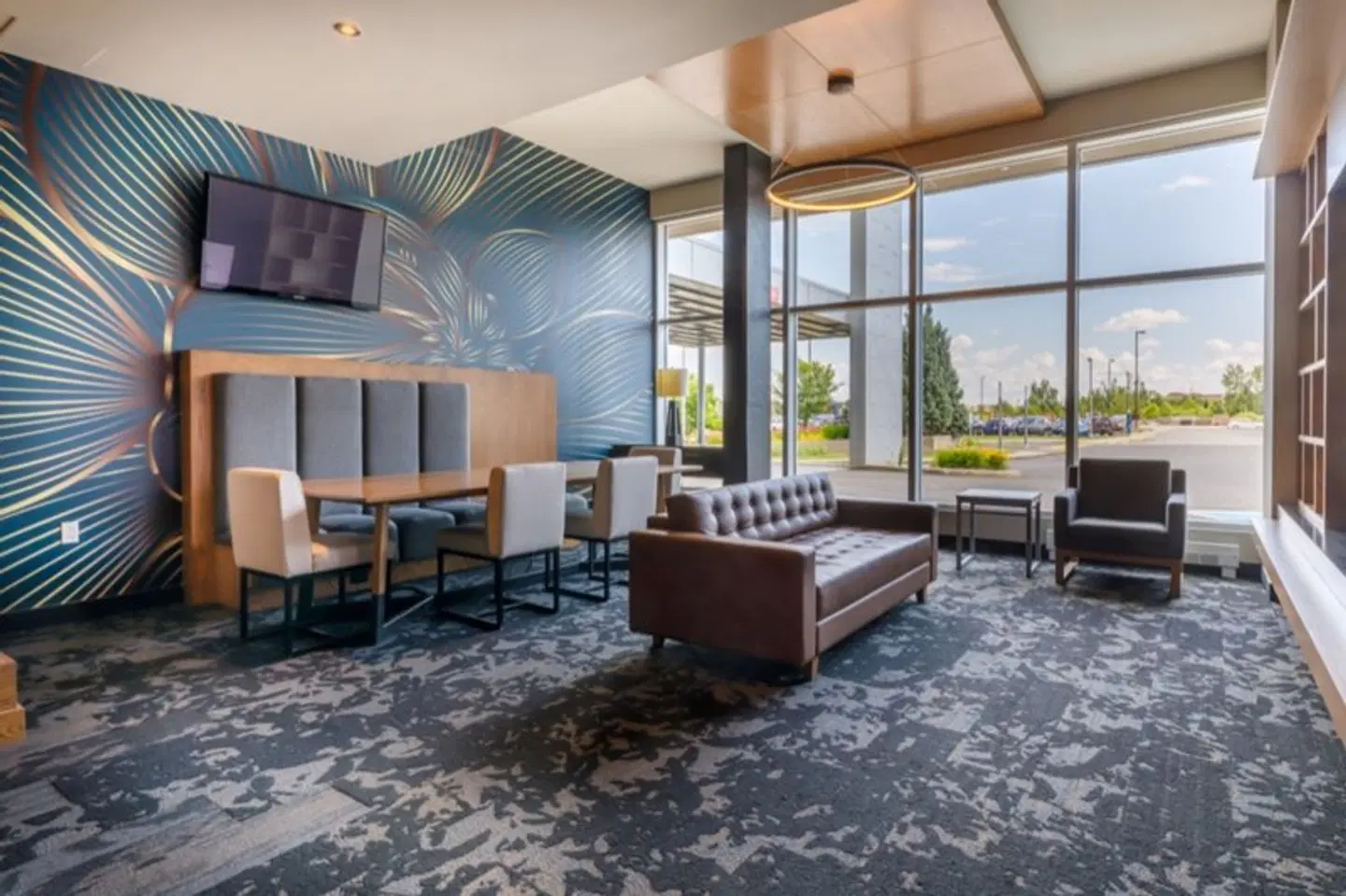 Four Points by Sheraton Levis Convention Centre LOUNGE_LOBBY