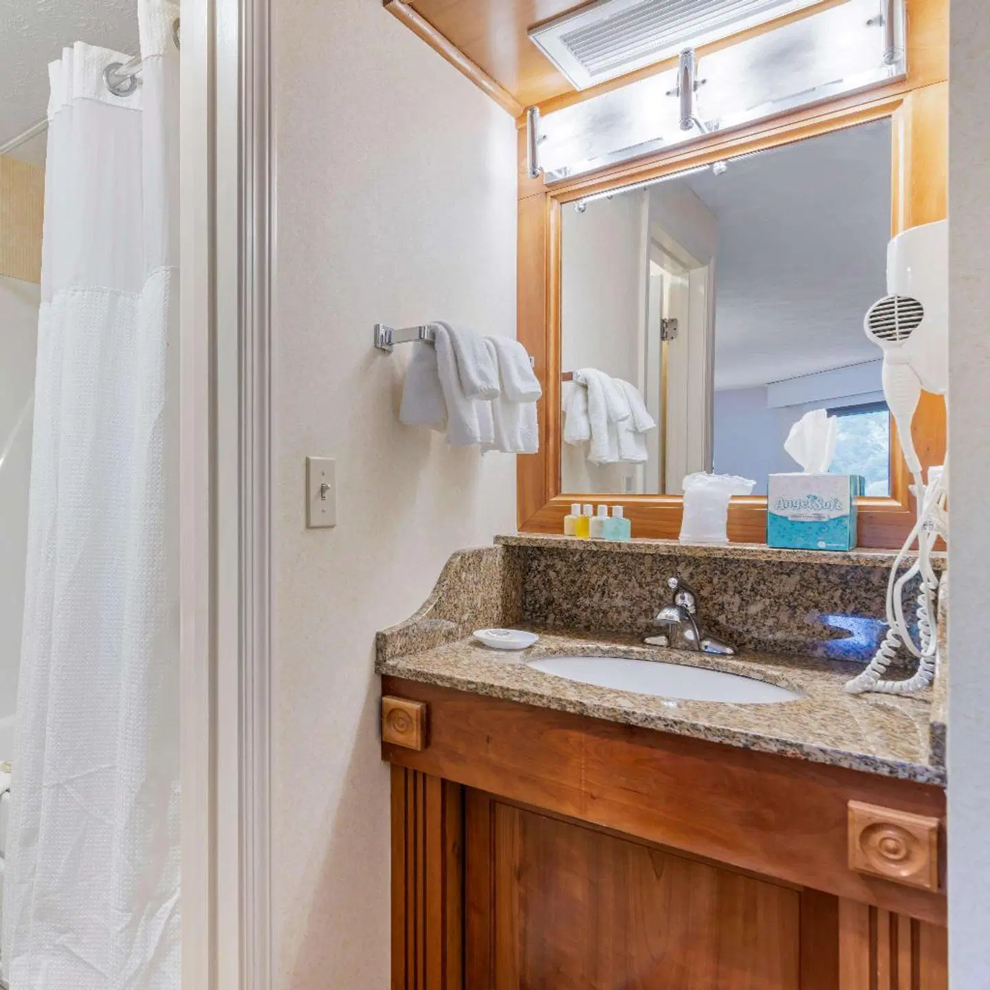 Meadowmere Resort Badezimmer