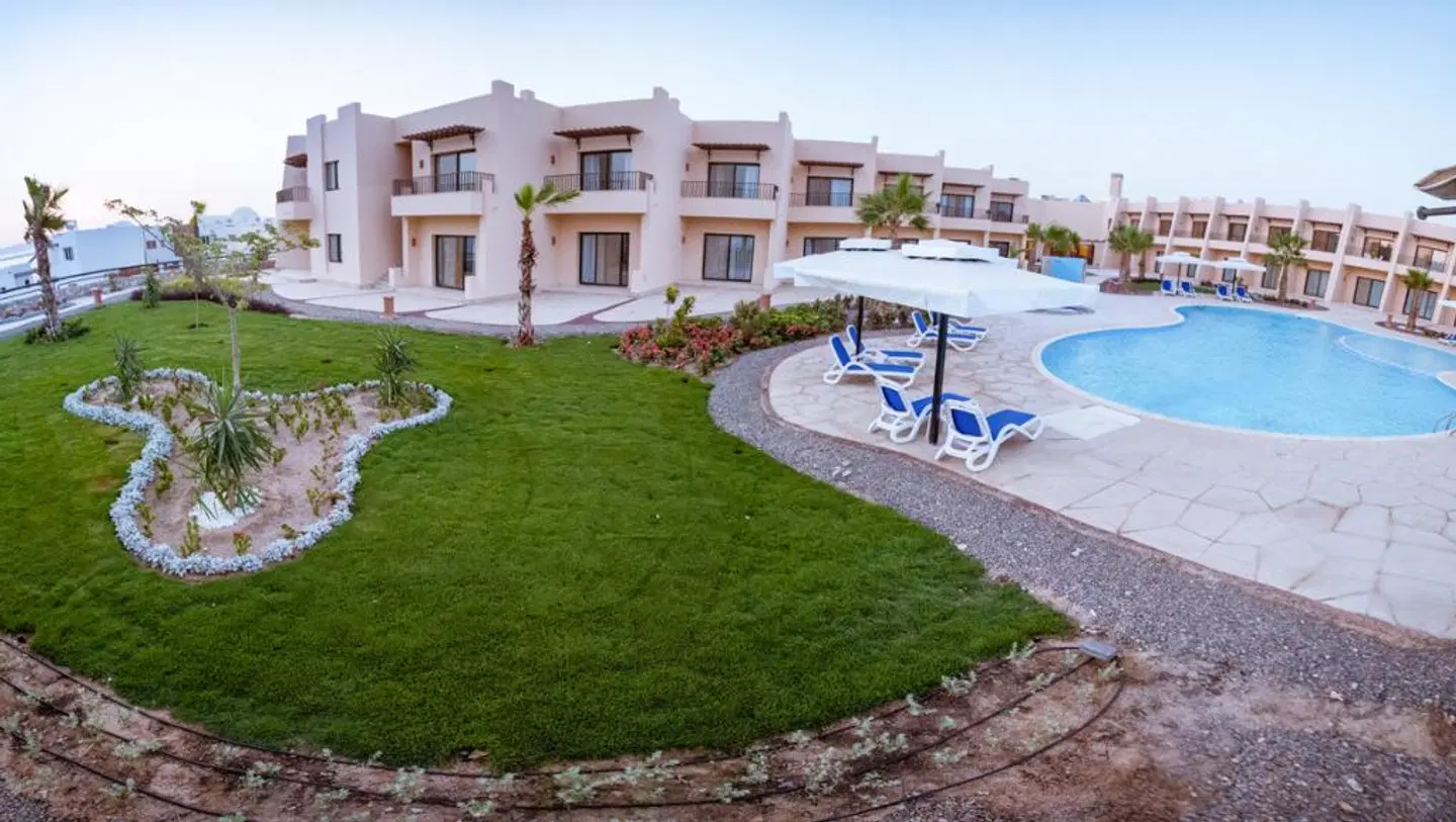 Sky View Suites Hotel EXTERIOR
