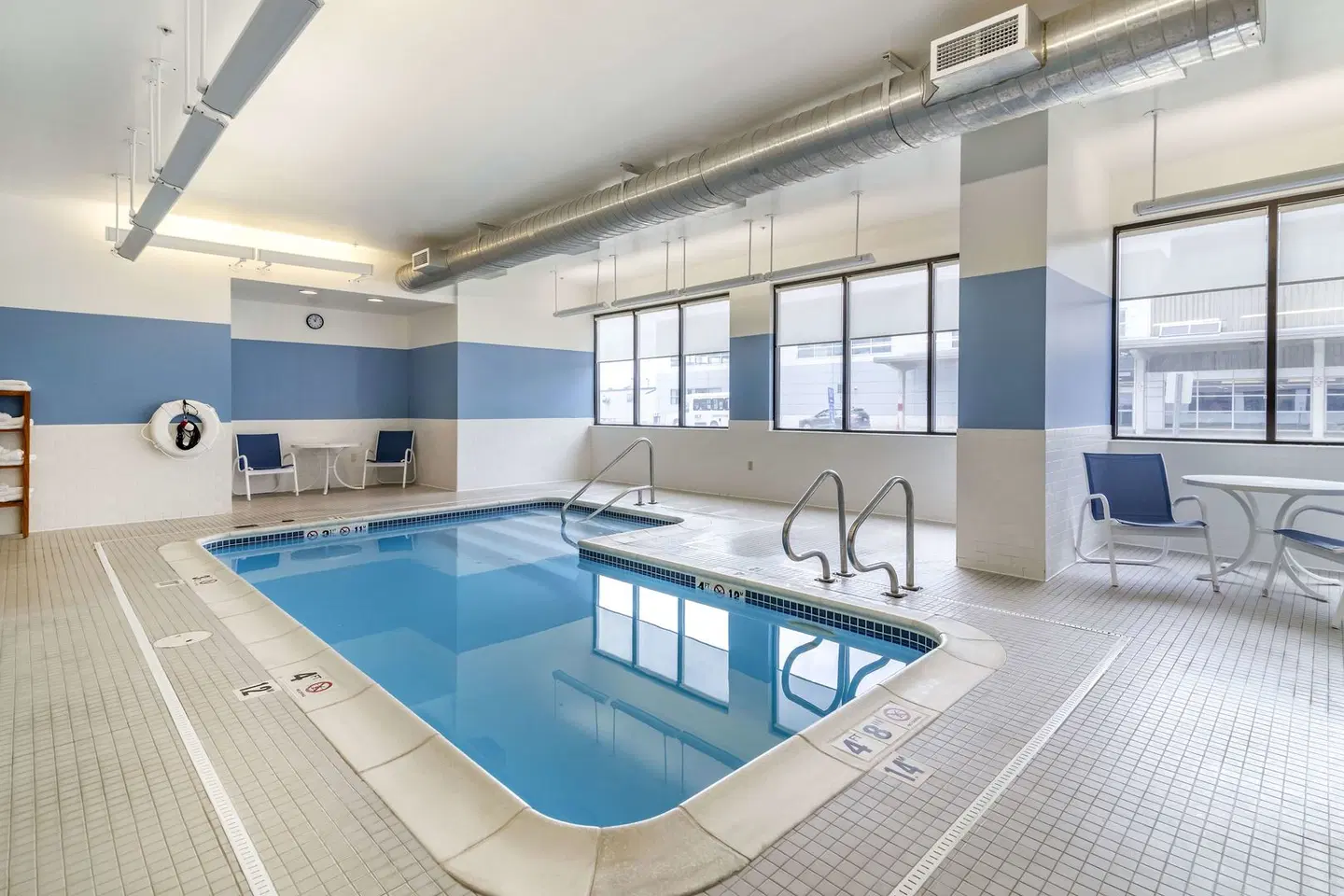 Bangor Aviator Hotel, BW Premier Collection Hallenbad