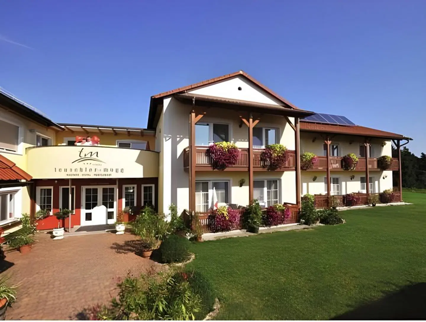 Hotel-Restaurant Teuschler-Mogg EXTERIOR