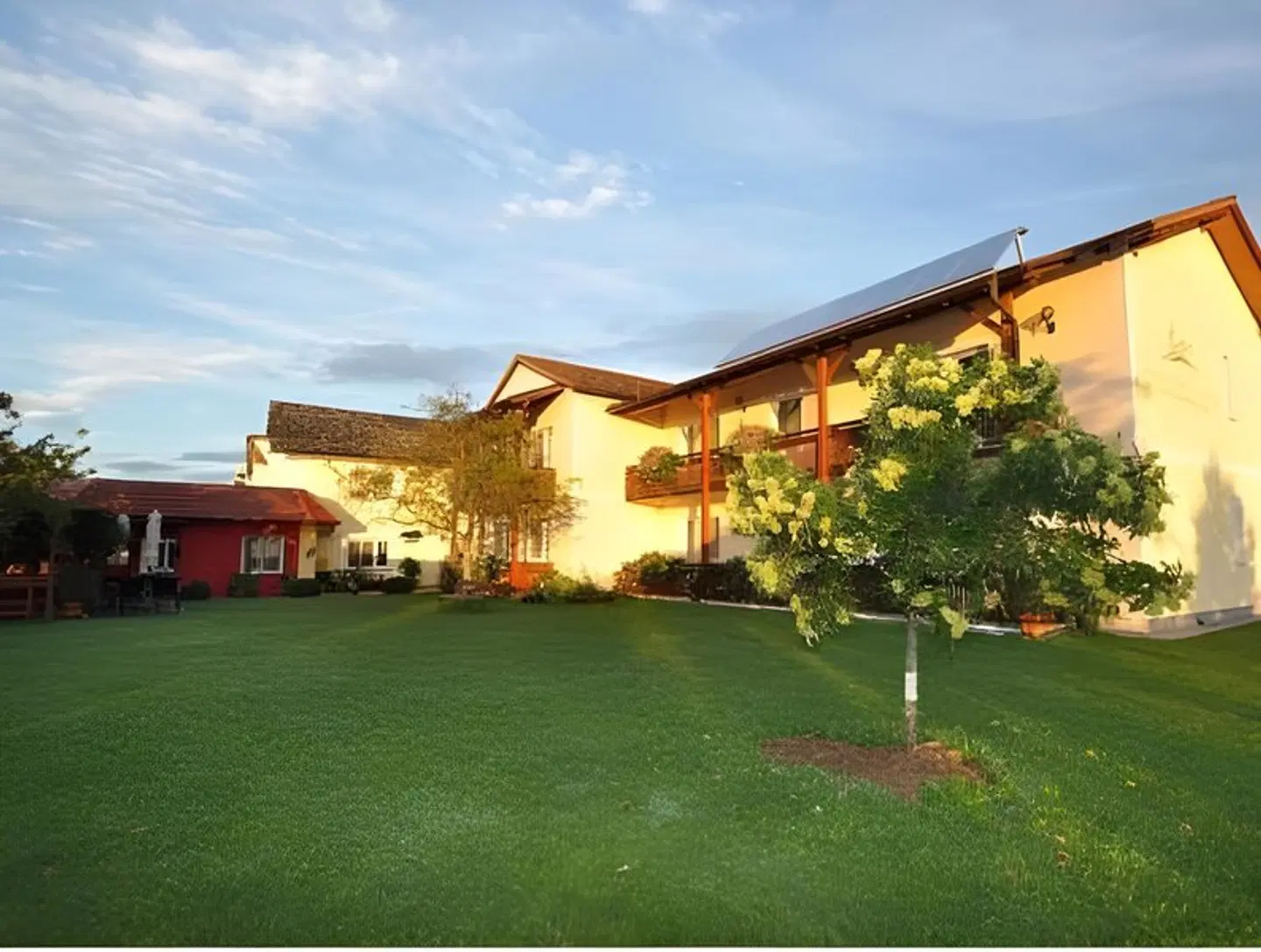 Hotel-Restaurant Teuschler-Mogg EXTERIOR