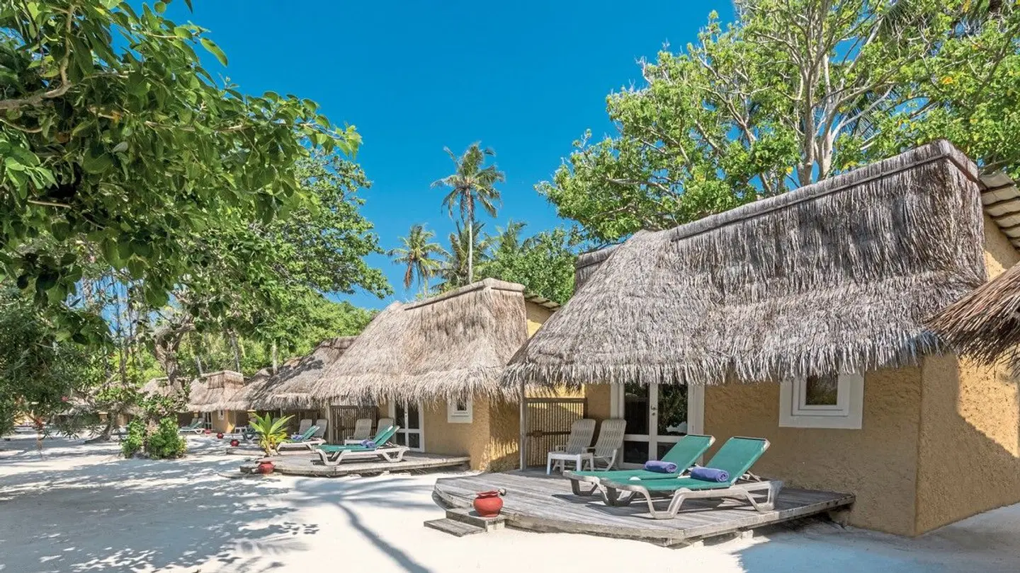 Kuredu Island Resort & Spa BEACH