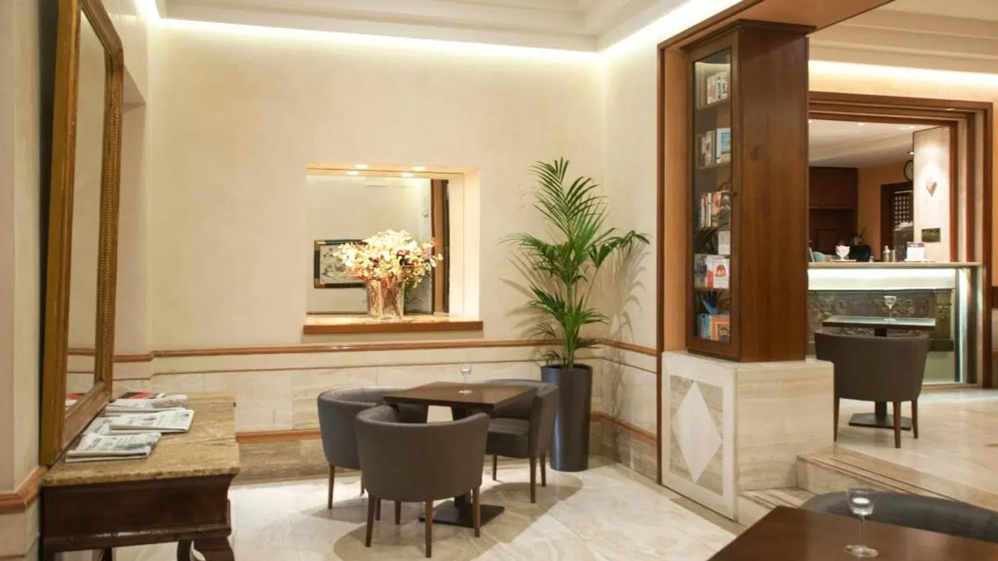 Diana Roof Garden LOUNGE_LOBBY