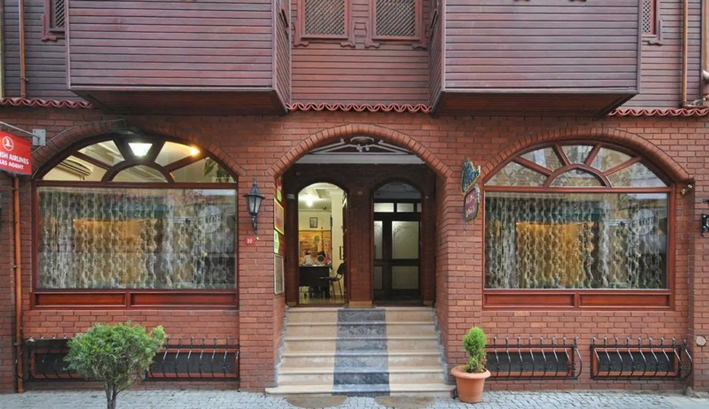 Side Hotel HEALTH_BEAUTY